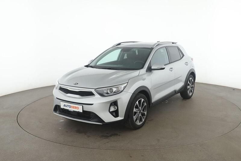 Silber Gebraucht 2018 Kia Stonic Vision SUV | 14.480 € (Fairer Preis) - Bild 1/3
