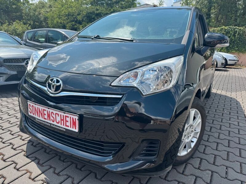 Schwarz Gebraucht 2011 Toyota Verso-S Life Van / Kleinbus | 4.999 € (Fairer Preis) - Bild 1/4