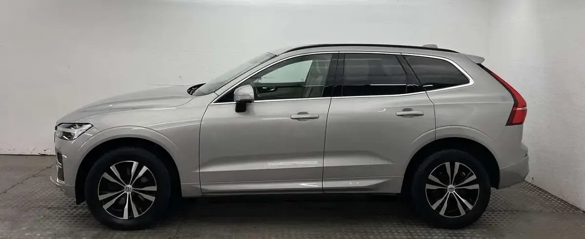 Gebraucht Volvo XC60 Pro 235 PS (172 kW) 2021 Silver dawn SUV