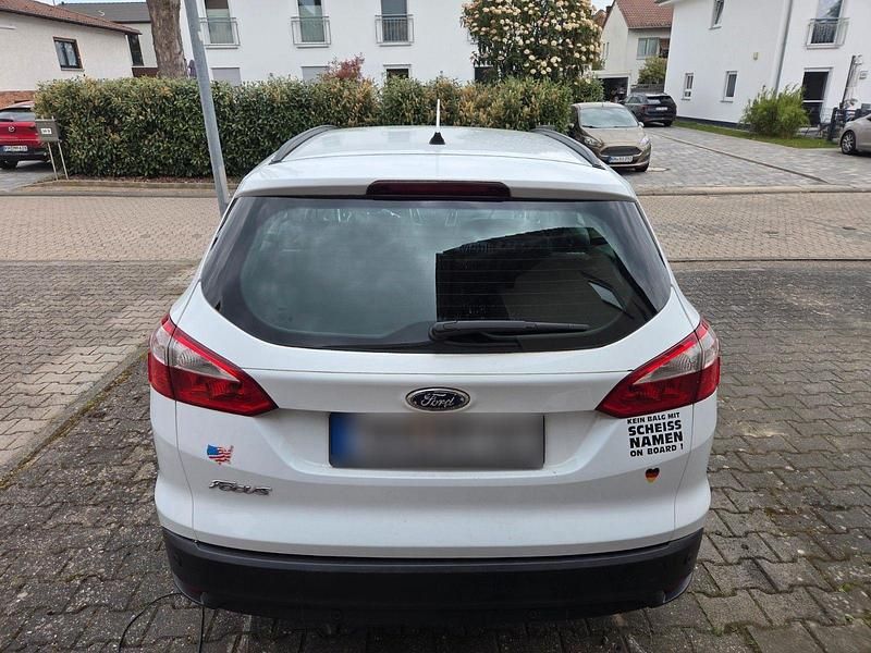 Second-hand Ford Focus SYNC Edition 116 CP (85 kW) 2013 Alb Break