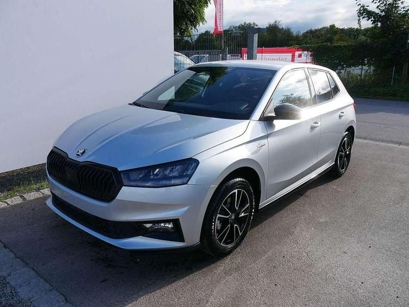 Brillantsilber metallic Neu 2025 Skoda Fabia Monte Carlo Limousine | 21.890 € (Guter Preis) - Bild 1/4