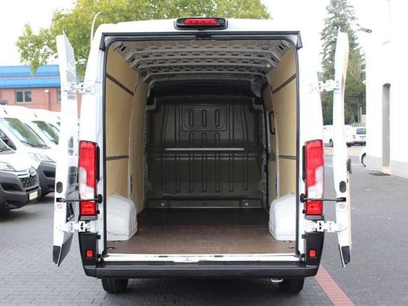 Gebraucht Peugeot Boxer 140 PS (102 kW) 2024 Weiß icy Van