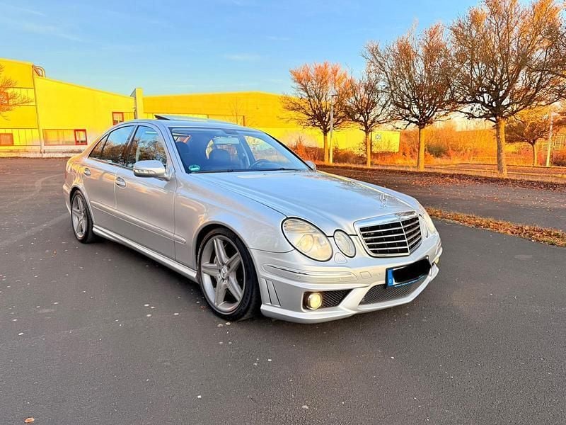 Silber Gebraucht 2006 Mercedes E63 AMG AMG Limousine | 19.000 € (Superpreis) - Bild 1/4