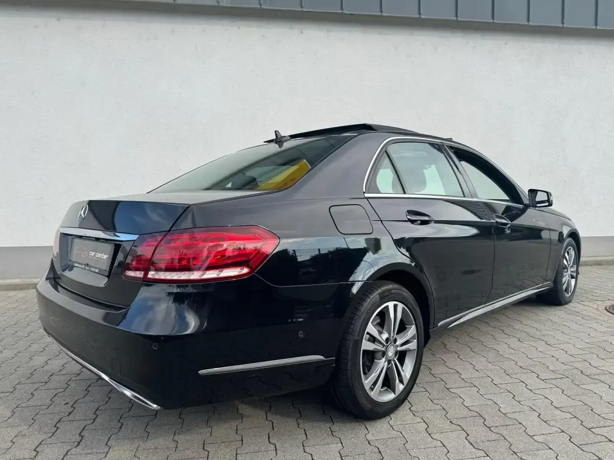 Gebraucht Mercedes E350 Avantgarde 258 PS (189 kW) 2014 Schwarz Limousine