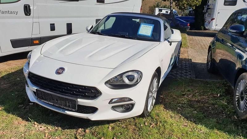 Colore esterno (arctic white (solid)) Gebraucht 2017 Fiat 124 Spider Lusso Cabrio | 14.990 € (Fairer Preis) - Bild 1/4
