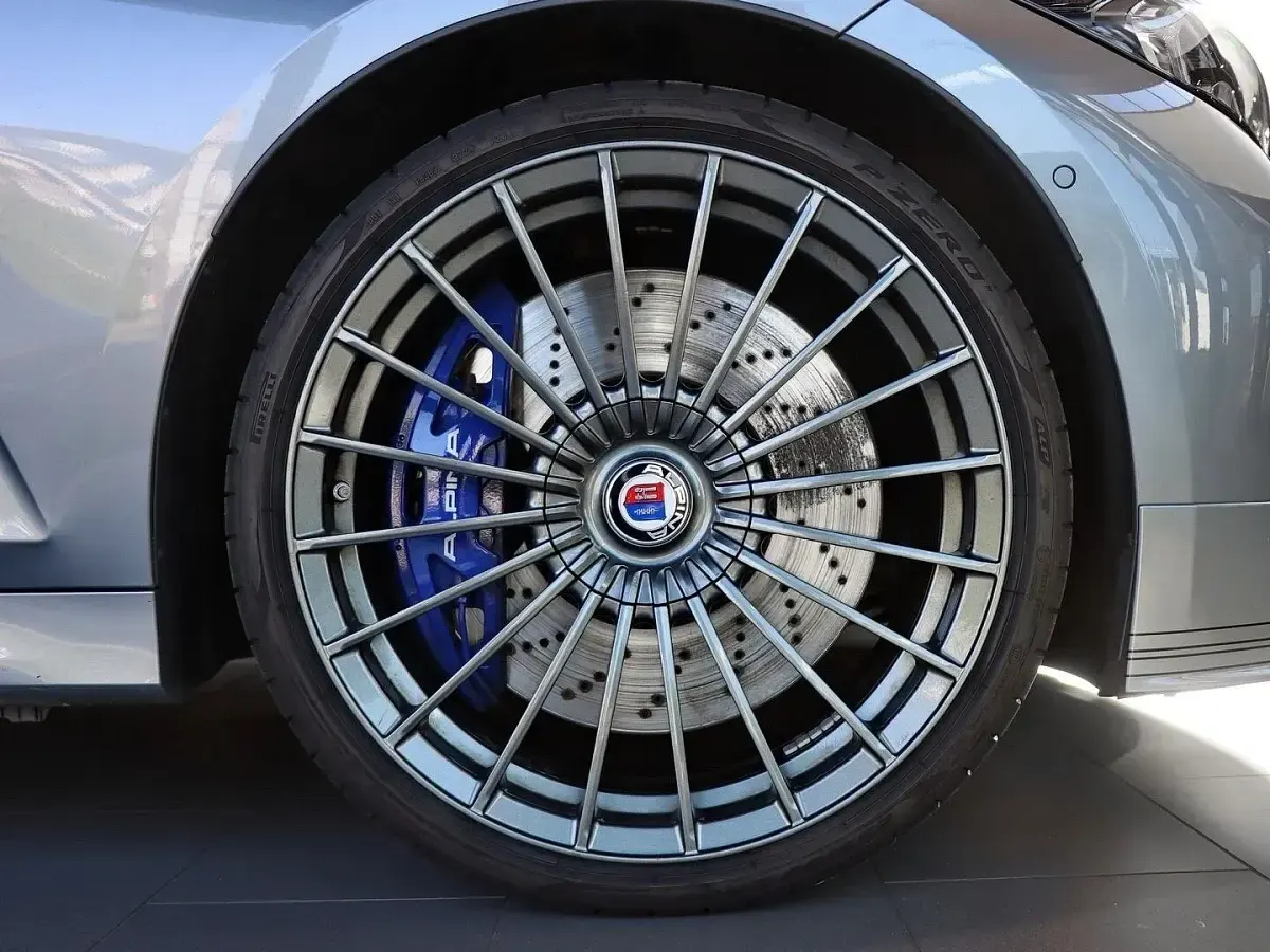 Gebraucht Alpina B3 374 PS (275 kW) 2023 Skyscraper grau Kombi