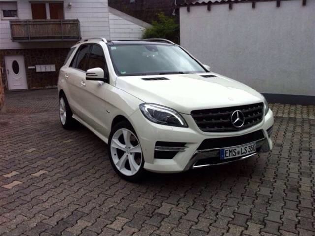 Weiß Gebraucht 2012 Mercedes ML350 SUV | 47.500 € - Bild 1/1
