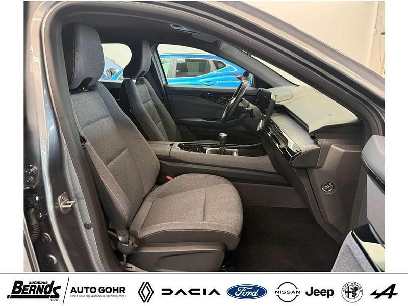 Gebraucht Renault Austral Evolution 140 PS (102 kW) 2024 Dolomitgrau metallic (kqg) SUV