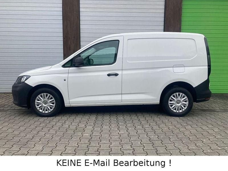 Second-hand VW Caddy 75 CP (55 kW) 2022 Alb Monovolum