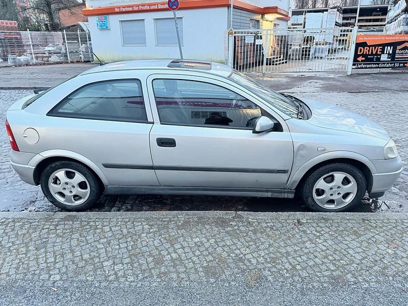 Gebraucht Opel Astra 75 PS (55 kW) 1999 Silber Limousine