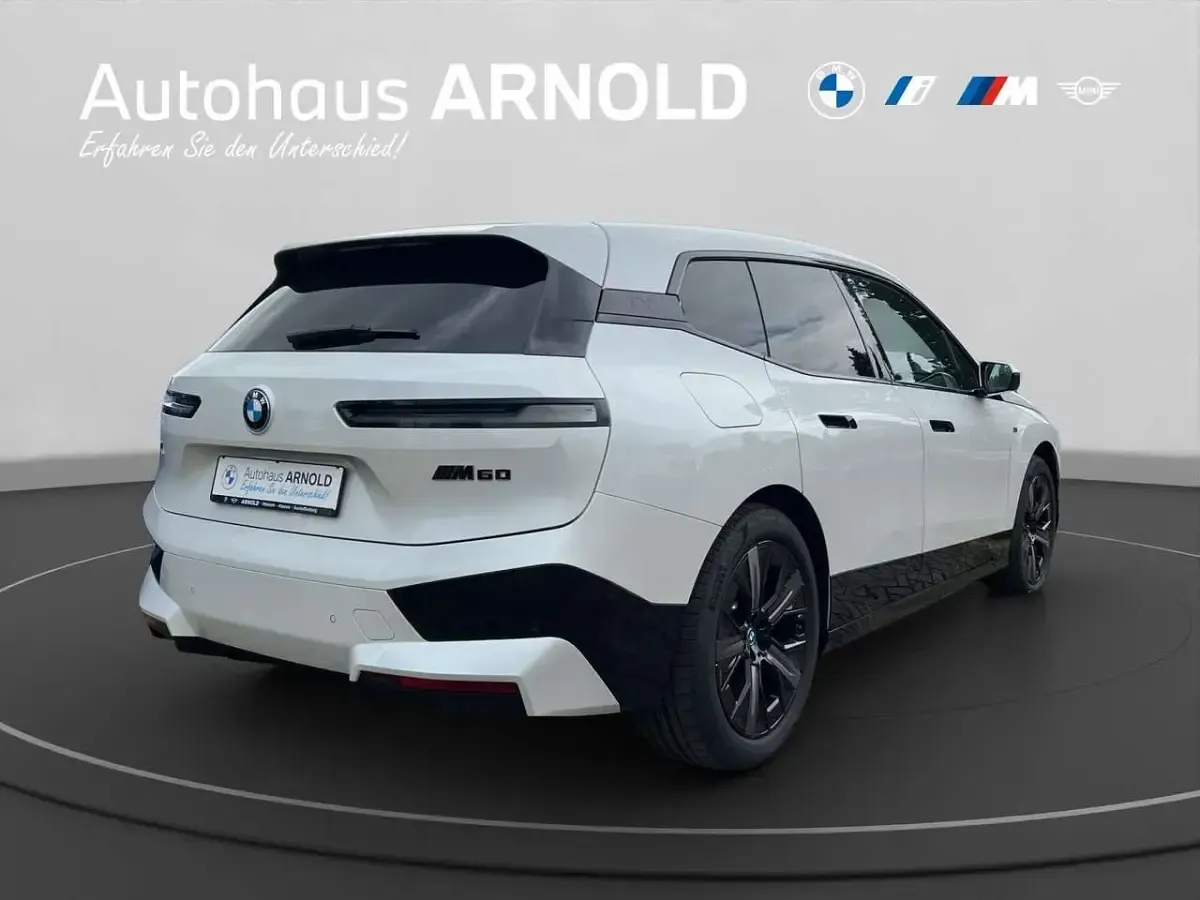 Gebraucht BMW iX Sport Line 455 kW (619 PS) 2024 Mineralweiß SUV