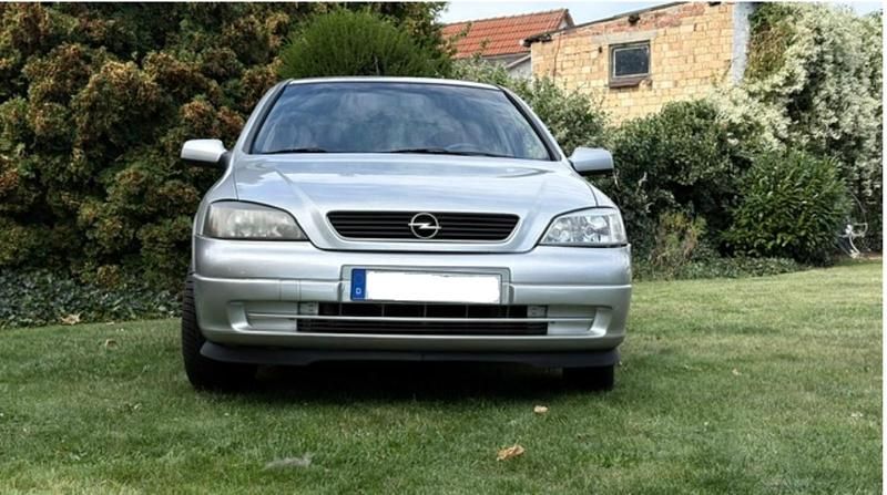 Silber Gebraucht 2003 Opel Astra Limousine | 2.199 € (Fairer Preis) - Bild 1/4