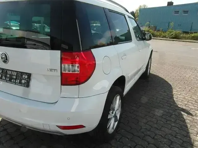 Gebraucht Skoda Yeti Drive 125 PS (91 kW) 2017 Weiß SUV