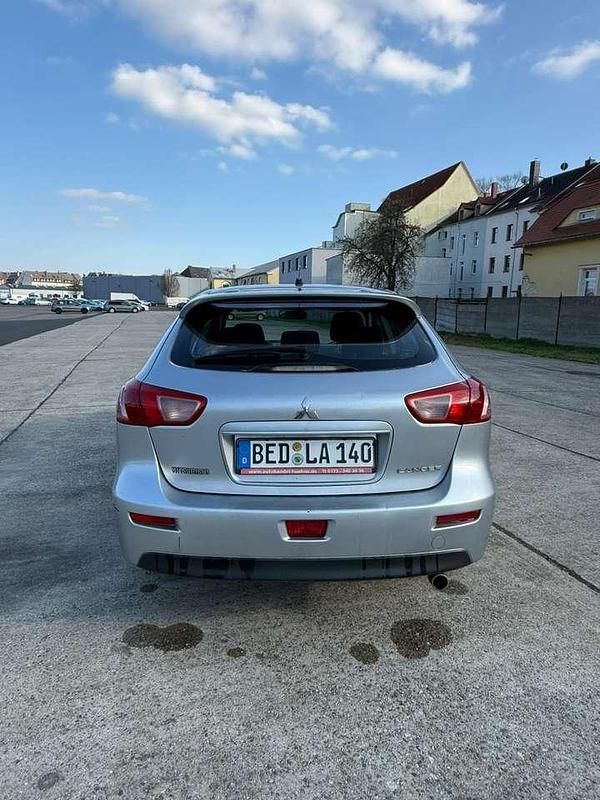 Gebraucht Mitsubishi Lancer Inform 140 PS (102 kW) 2010 Limousine