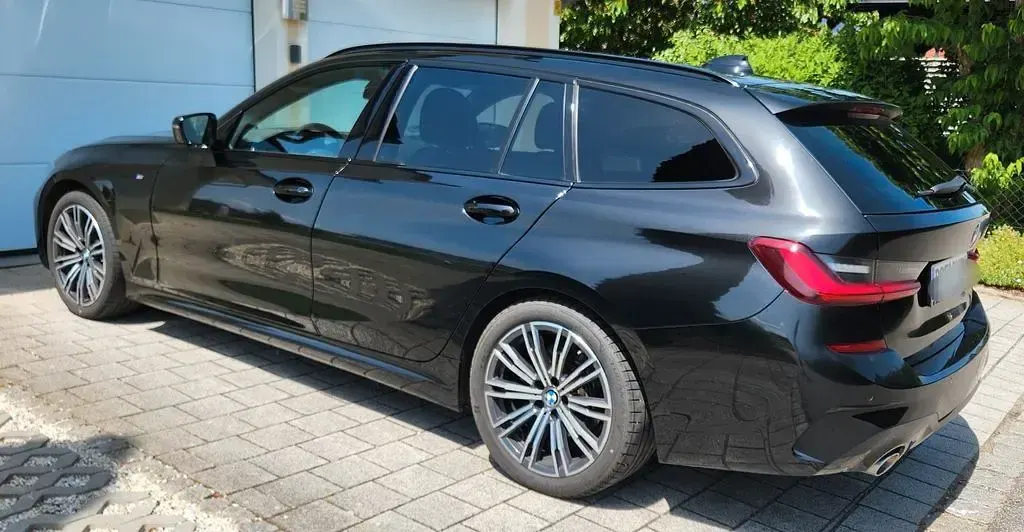 Gebraucht BMW 318 M Sport 150 PS (110 kW) 2021 Schwarz Kombi