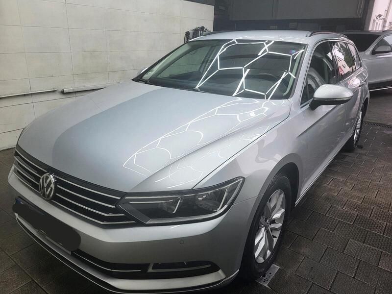 Silber Gebraucht 2018 VW Passat Comfortline Kombi | 16.500 € (Guter Preis) - Bild 1/4