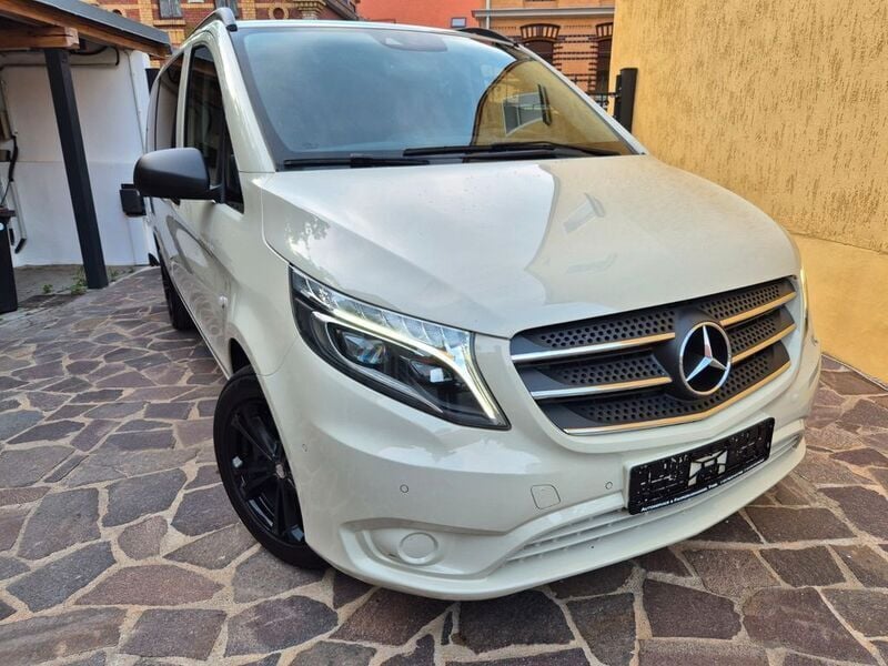 Kieselgrau Gebraucht 2019 Mercedes Vito Edition Van / Kleinbus | 28.780 € (Superpreis) - Bild 1/4