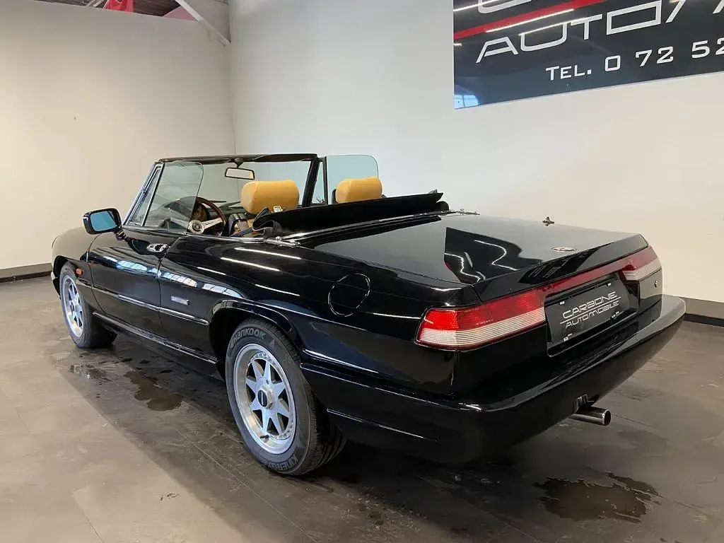 Gebraucht Alfa Romeo Spider 120 PS (88 kW) 1991 Schwarz Cabrio