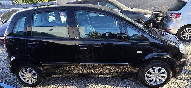 Usata Lancia Musa 77 CV (56 kW) 2009 Nero Monovolume