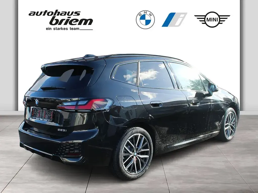 Gebraucht BMW 223 Active Tourer Sport Line 218 PS (160 kW) 2025 Schwarz Van / Kleinbus