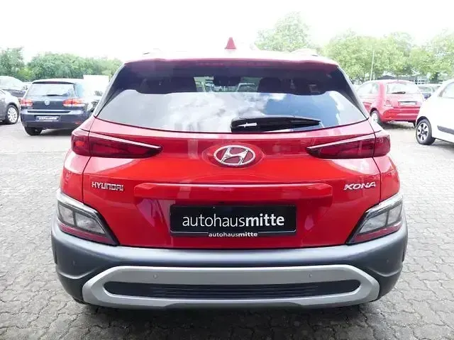 Gebraucht Hyundai Kona Trend 120 PS (88 kW) 2023 Rot SUV