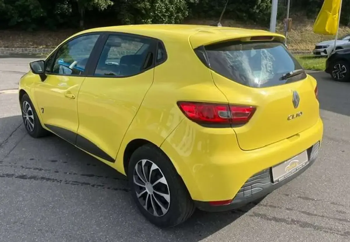 Gebraucht Renault Clio Expression 73 PS (53 kW) 2013 Hellgelb Kleinwagen