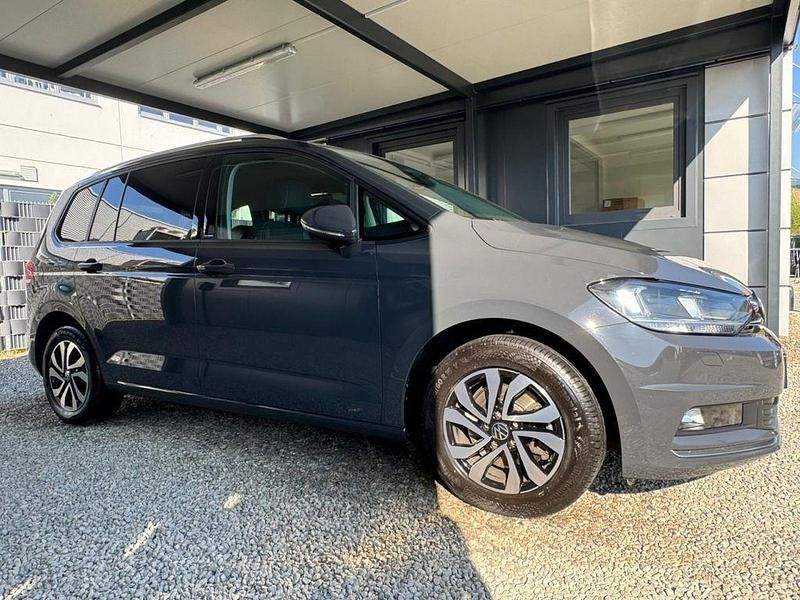 Usata VW Touran 150 CV (110 kW) 2022 Grigio Monovolume