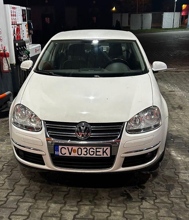 Weiß Gebraucht 2009 VW Jetta Comfortline Limousine | 4.300 € (Guter Preis) - Bild 1/4