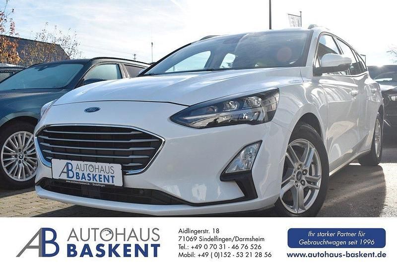 Weiß Gebraucht 2021 Ford Focus Cool & Connect Kombi | 17.450 € (Superpreis) - Bild 1/4