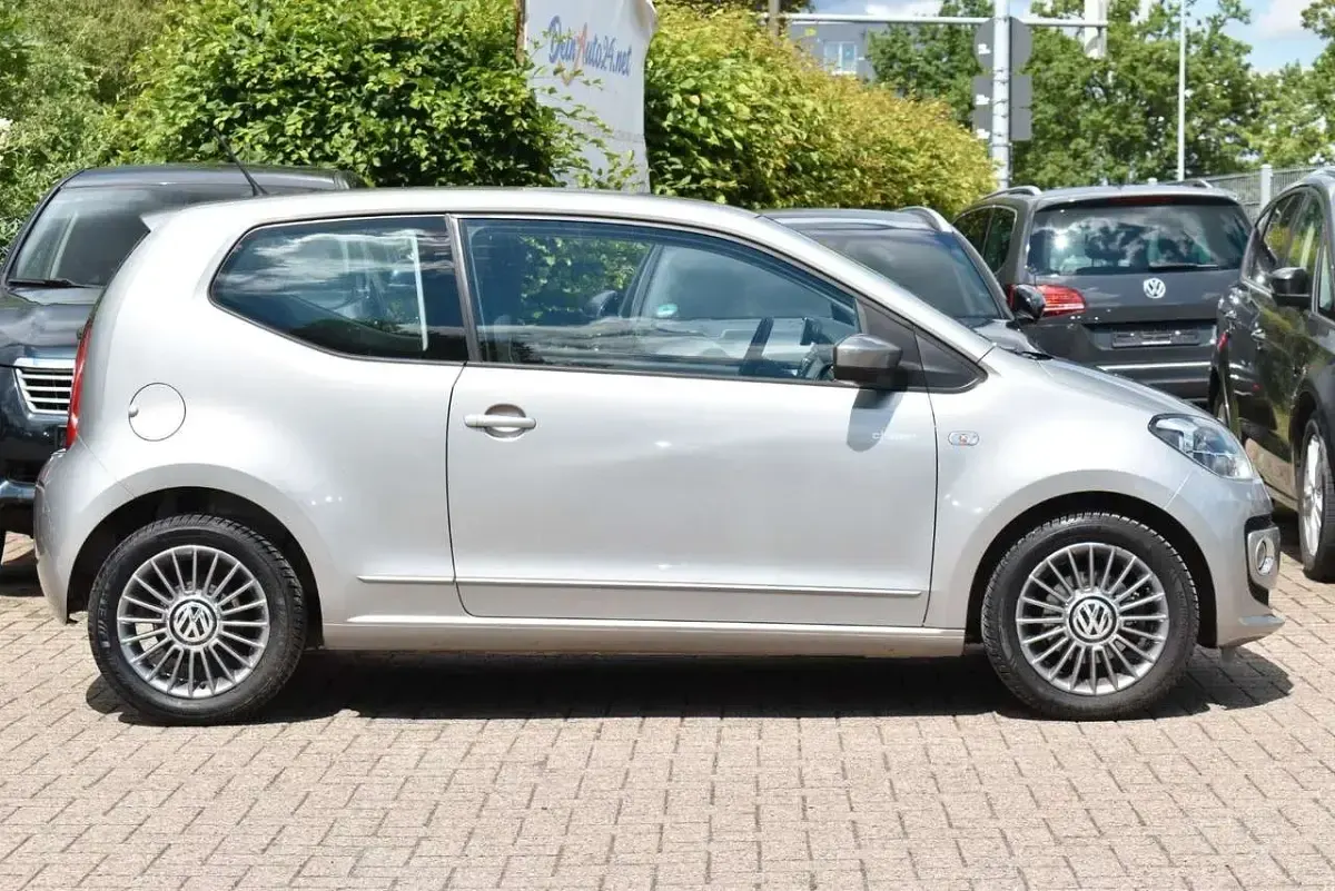 Gebraucht VW up! 75 PS (55 kW) 2014 Silber Kleinwagen