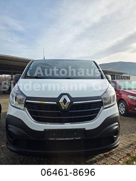 Gebraucht Renault Trafic Komfort 145 PS (106 kW) 2021 Weiß Van / Kleinbus