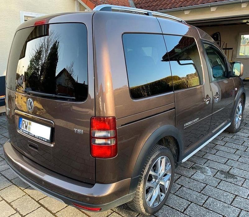 Gebraucht VW Caddy 86 PS (63 kW) 2015 Braun Van / Kleinbus