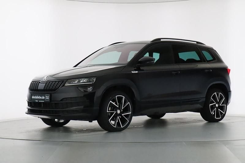 Schwarz Gebraucht 2021 Skoda Karoq SportLine SUV | 27.888 € (Fairer Preis) - Bild 1/4