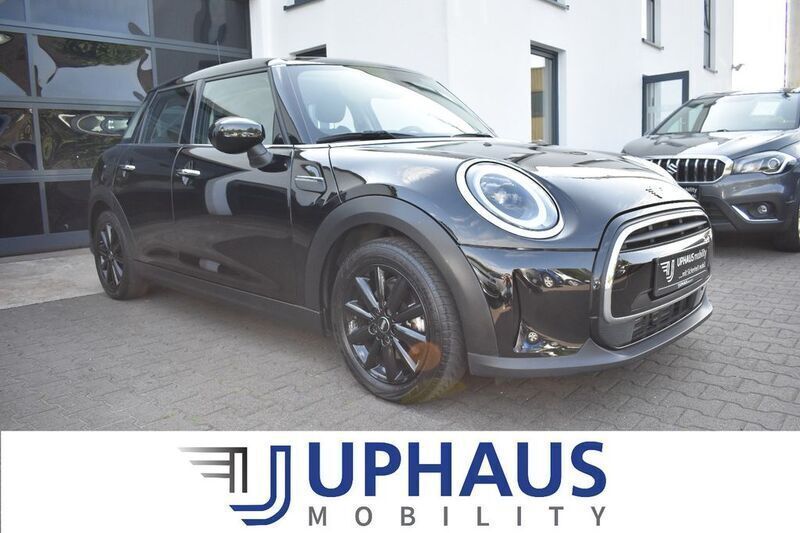Schwarz (midnight black metallic) Gebraucht 2021 Mini ONE Classic Kleinwagen | 18.890 € (Fairer Preis) - Bild 1/4
