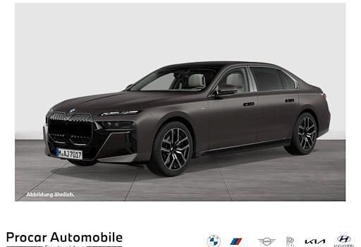 Gebraucht BMW 740 Executive 299 PS (219 kW) 2025 Grau Limousine