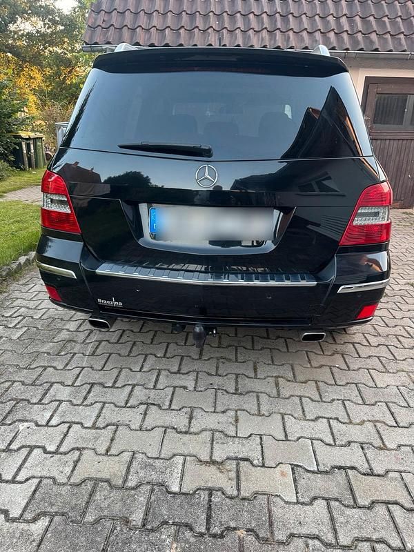 Schwarz Gebraucht 2010 Mercedes GLK220 SUV | 6.950 € (Guter Preis) - Bild 1/4