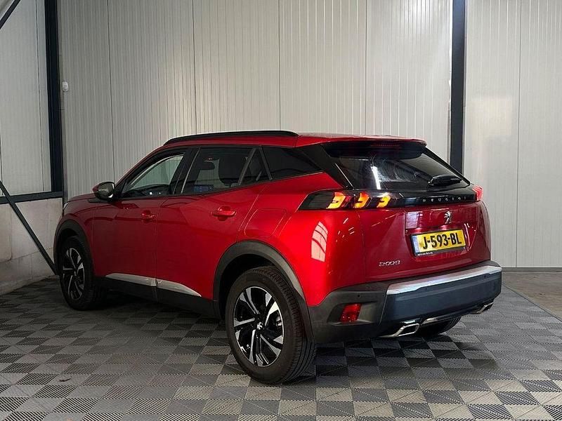 Gebraucht Peugeot 2008 Allure 131 PS (96 kW) 2021 Rot SUV