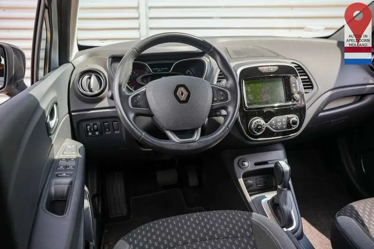 Gebraucht Renault Captur Intens 150 PS (110 kW) 2019 Grau SUV