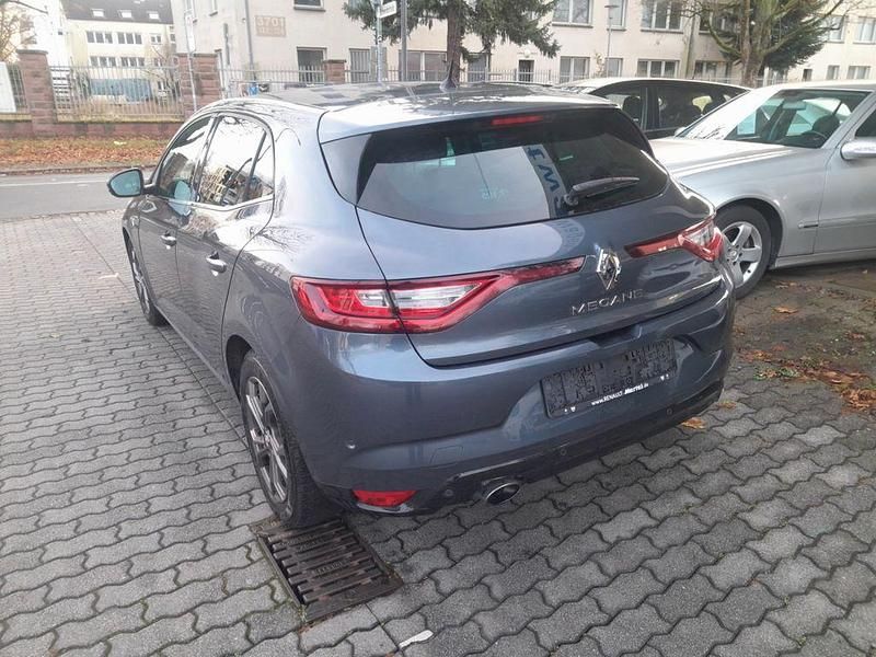 Gebraucht Renault Mégane IV Intens 132 PS (97 kW) 2018 Grau Limousine
