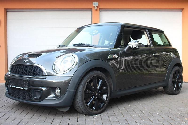 Grau Gebraucht 2011 Mini Cooper S Kleinwagen | 8.350 € (Guter Preis) - Bild 1/4