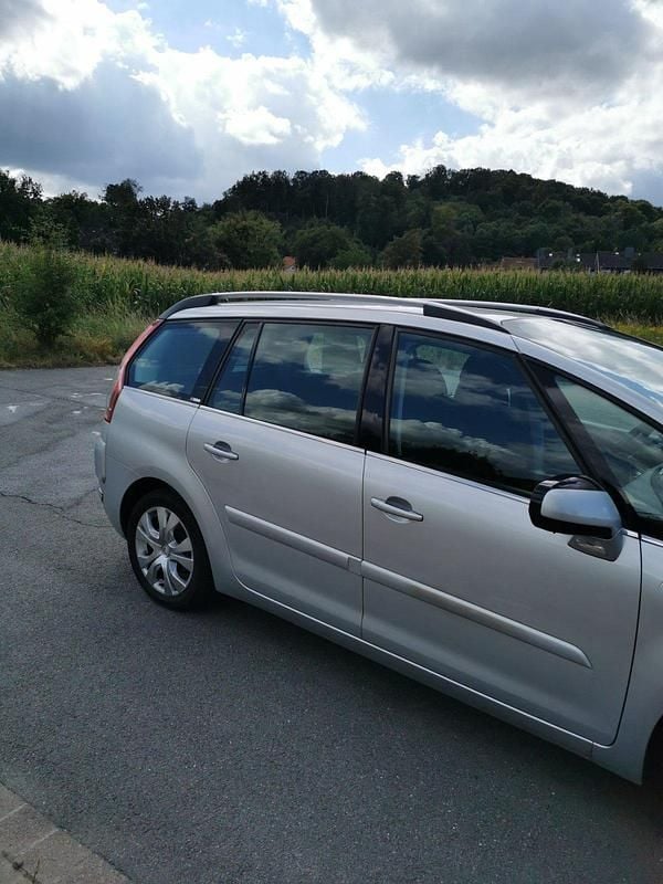 Grau Gebraucht 2009 Citroën Grand C4 Picasso Van / Kleinbus | 2.999 € (Fairer Preis) - Bild 1/4