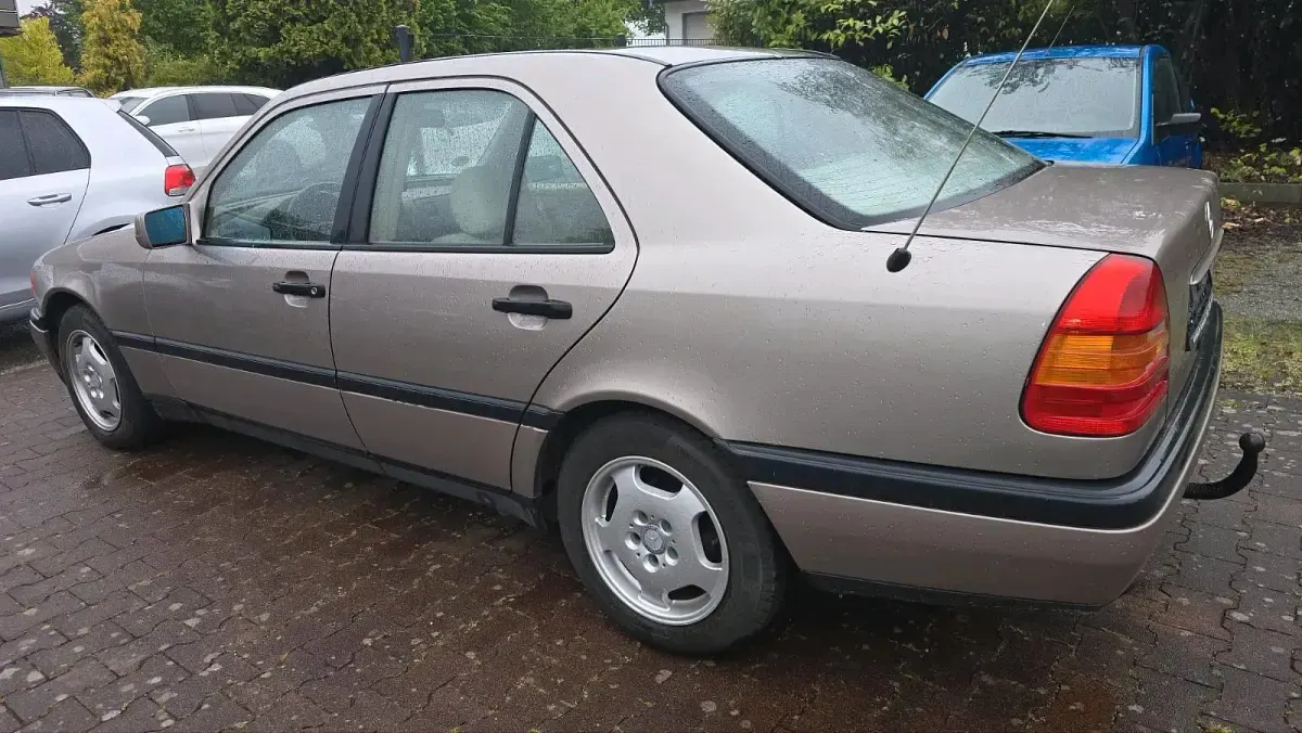 Gebraucht Mercedes C180 120 PS (88 kW) 1994 Limousine