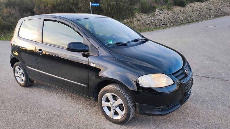 Second-hand VW Fox 54 CP (39 kW) 2006 Negru Hatchback