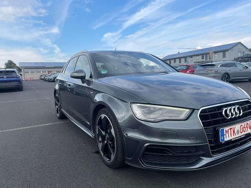 Gebraucht Audi A3 S-Line 140 PS (102 kW) 2014 Grau Kleinwagen