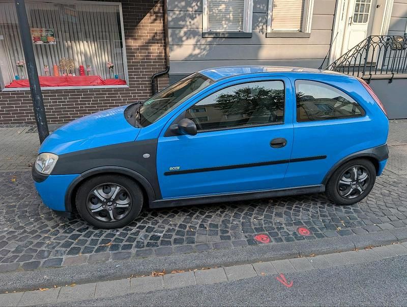 Blau Gebraucht 2002 Opel Corsa Kleinwagen | 1.100 € (Teuer) - Bild 1/4