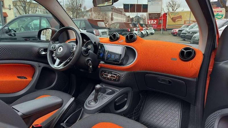 Gebraucht Smart ForTwo Cabrio 90 PS (66 kW) 2018 Deep black & lava orange Cabrio