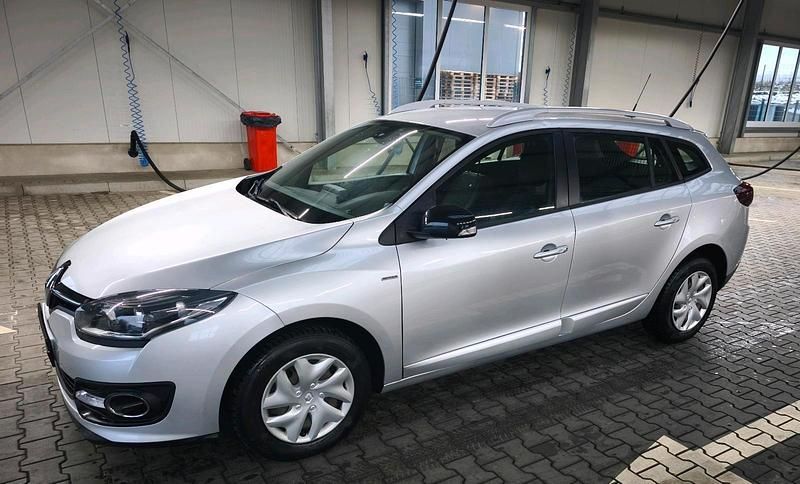Gebraucht Renault Mégane GrandTour LIMITED 107 PS (78 kW) 2015 Silber Kombi