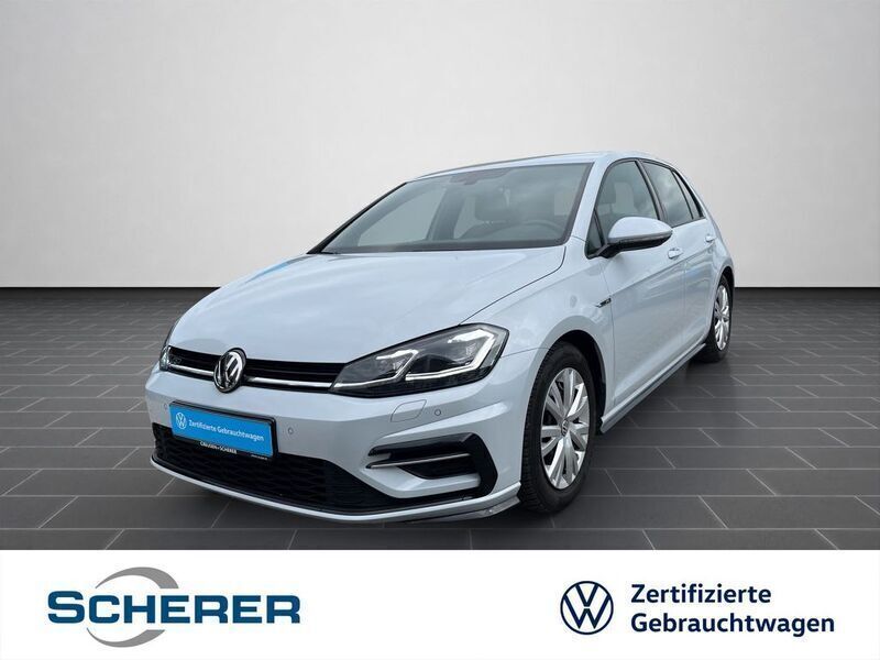 White silver metallic Gebraucht 2017 VW Golf VII Highline Limousine | 15.900 € (Fairer Preis) - Bild 1/4
