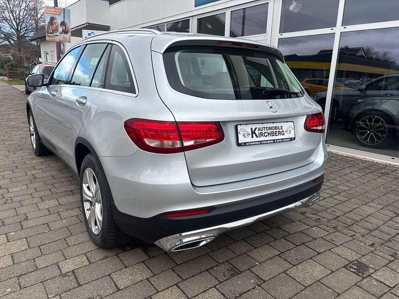 Gebraucht Mercedes GLC250 204 PS (150 kW) 2016 Silber SUV