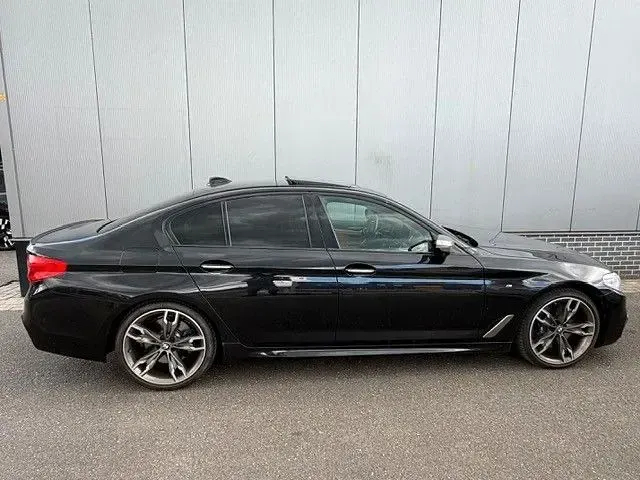 Gebraucht BMW M550 Performance 462 PS (339 kW) 2017 Schwarz Limousine